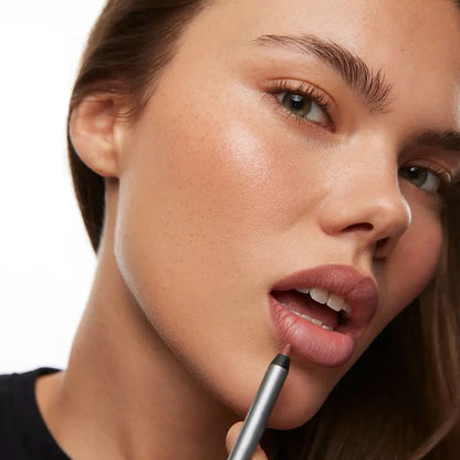 360-Degree Contour Lip Liner